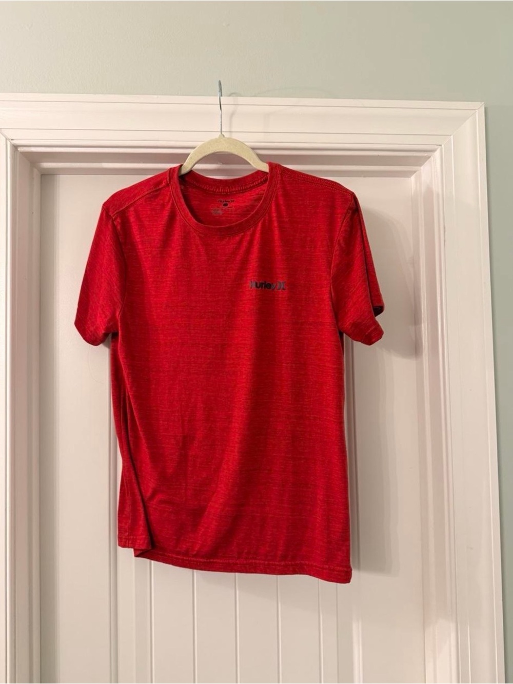 Hurley Men’s Red Crew Neck Short Sleeve Tee